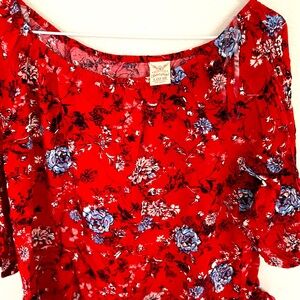 Faded Glory Red Flowered bell sleeve blouse.